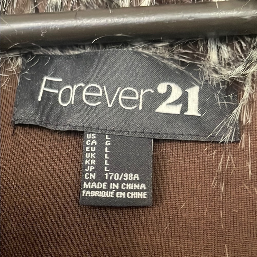 Forever 21 Faux Fur Vest in Black and Brown - Picture 2 of 3
